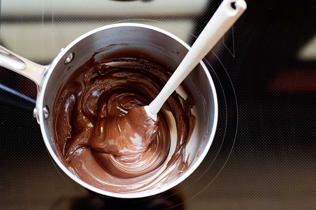 How to make Smores Ice cream - chocolate in a saucepan