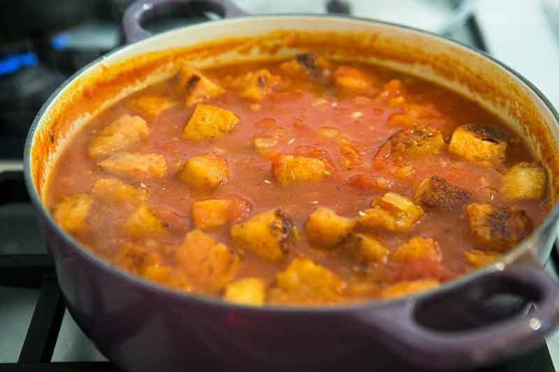 tomato bread soup with croutons
