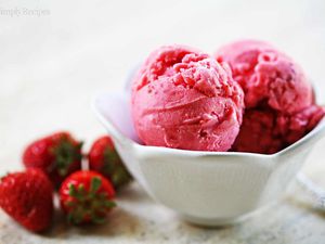 Strawberry Frozen Yogurt